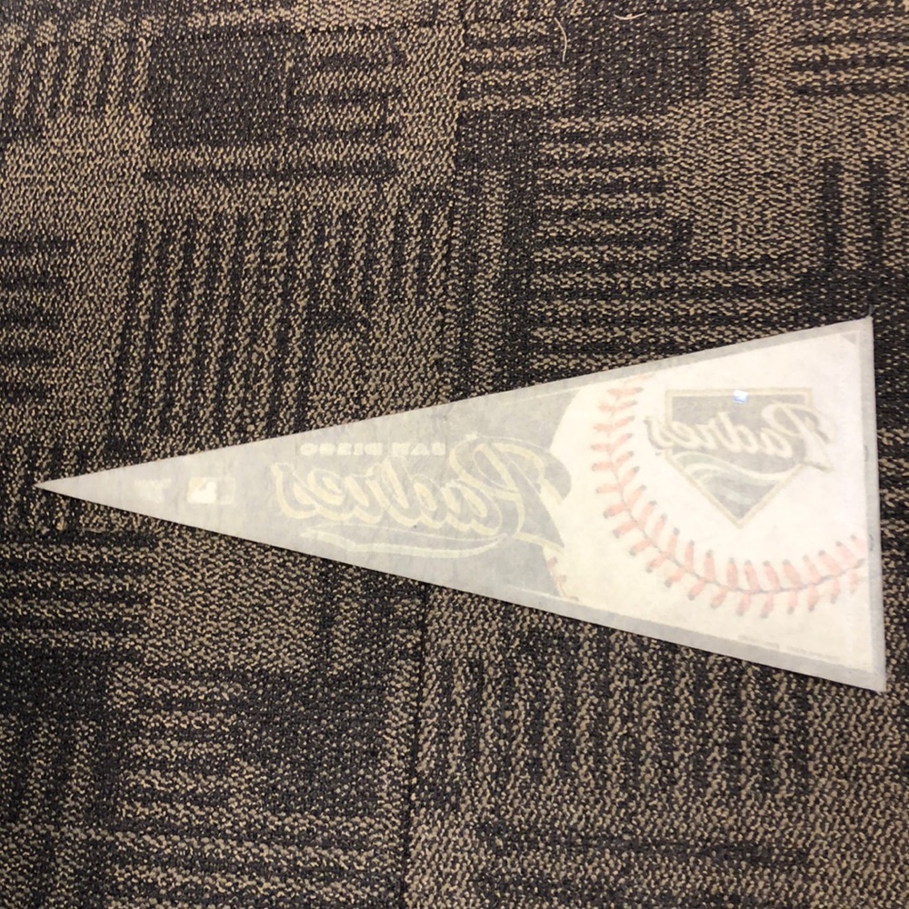 NWOT 100% Authentic San Diego Padres Pennant - Picture 2 of 4